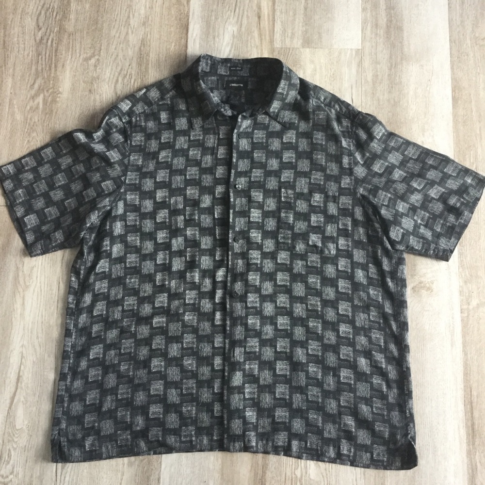 Claiborne 100% Silk Men’s short Sleeve Shirt